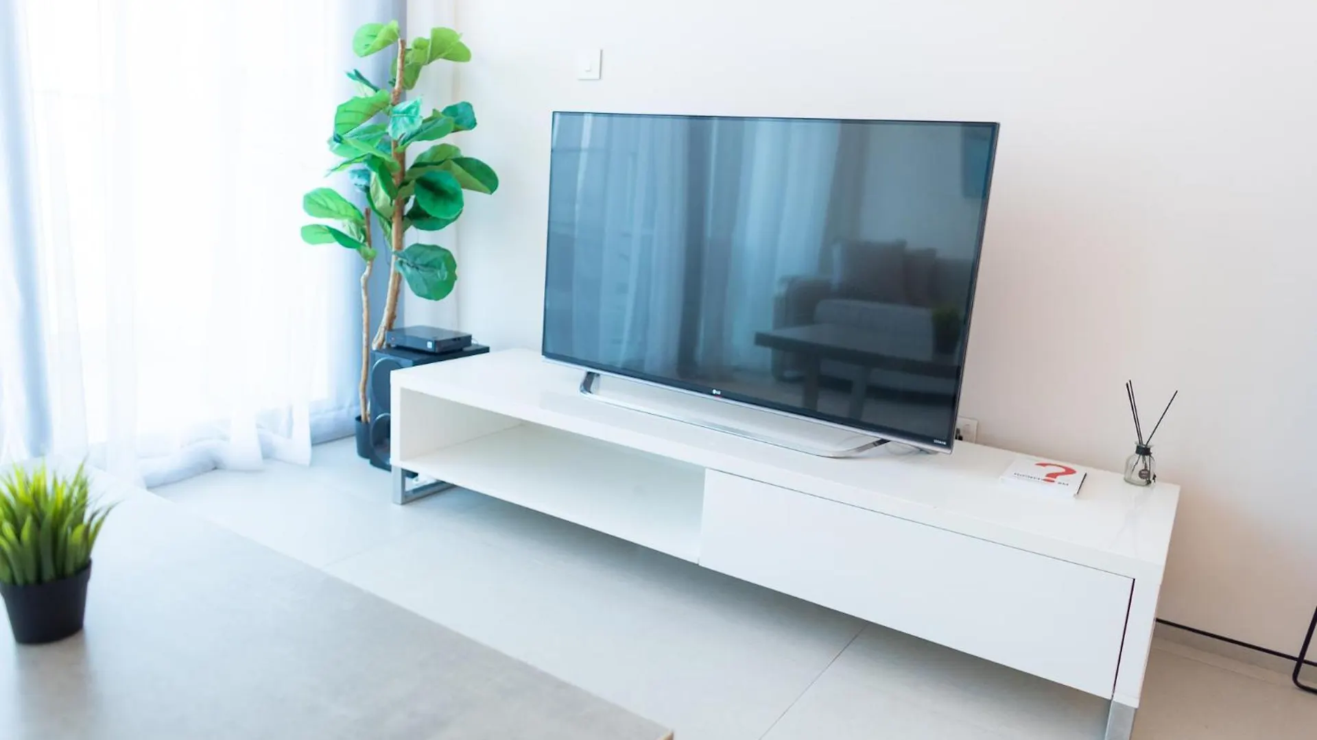 The Address Residences By Happy Season Dubai Apartment